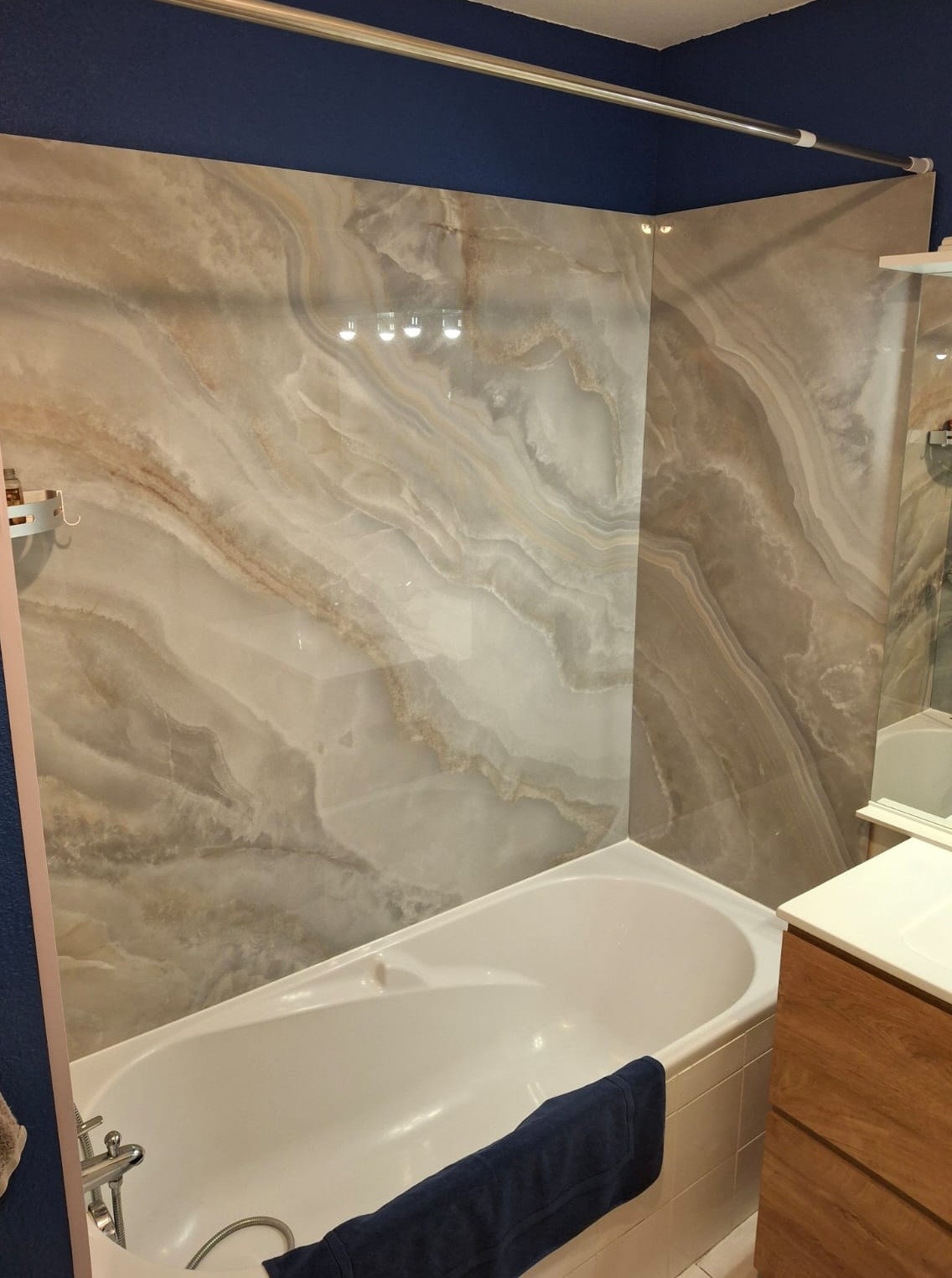 Crédence et revêtement mural en céramique cuisine sur mesure